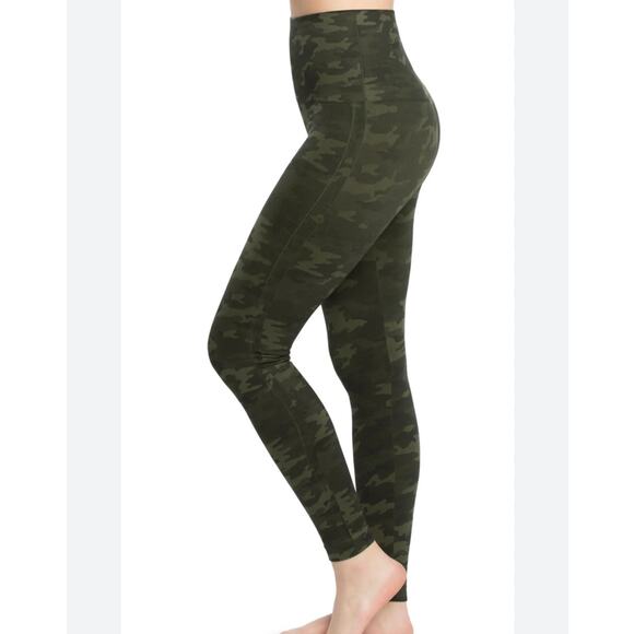 Spanx Look At Me Now Seamless Camo Leggings Size Medium - Picture 1 of 8